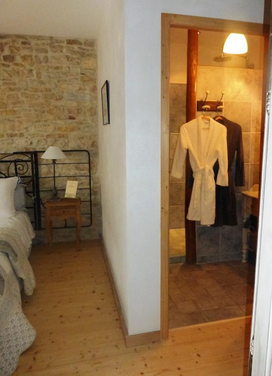 Chambres D'Hotes Bered Vuillemin Бом-ле-Дам Екстер'єр фото